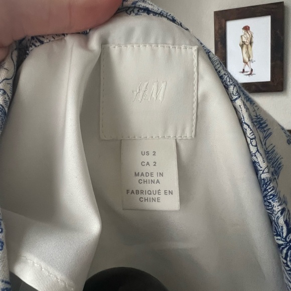 H&M Blue & White Toile Linen-Blend Blazer | Size 2 - Picture 5 of 6